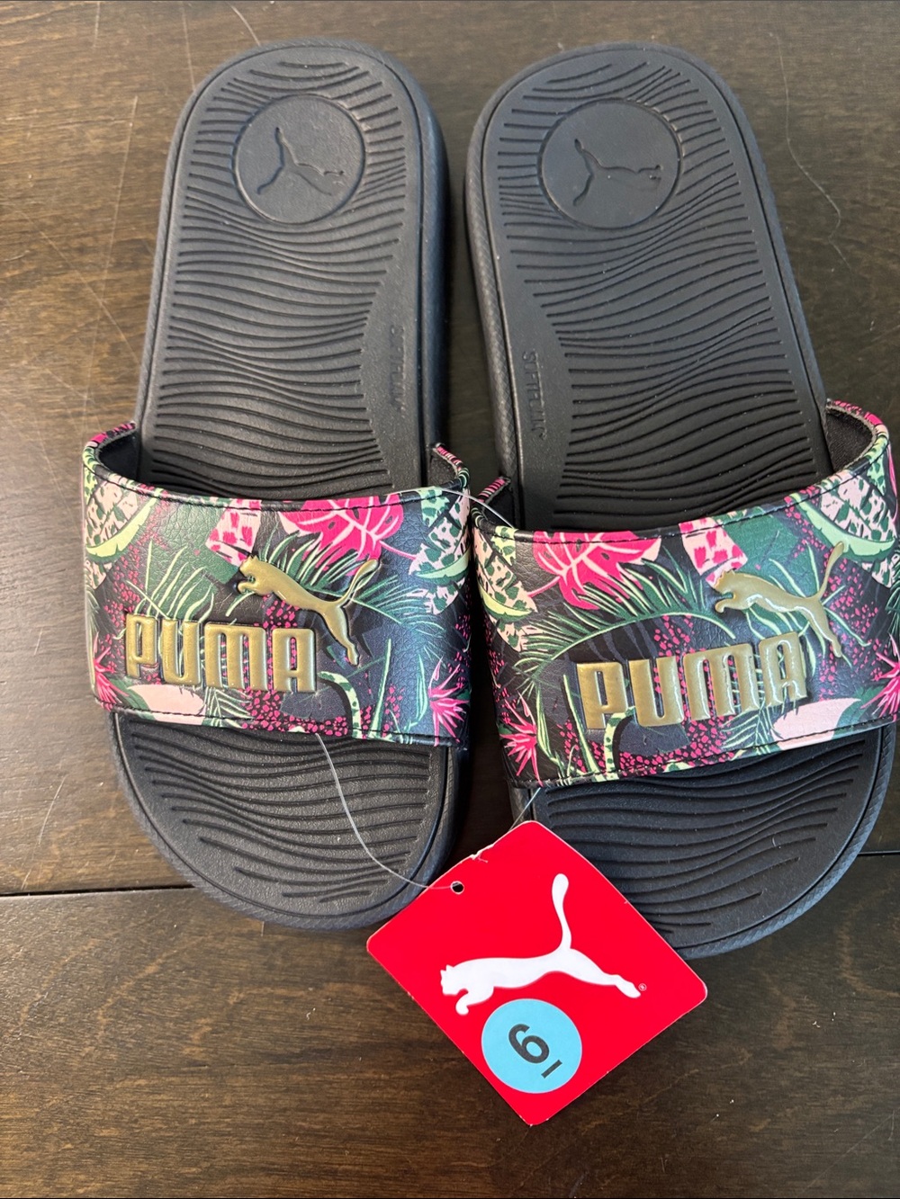 Puma Black Slide Sandals with Tropical Design Women’s Size 6 New With Tags!